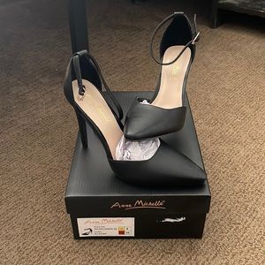 NWT heels